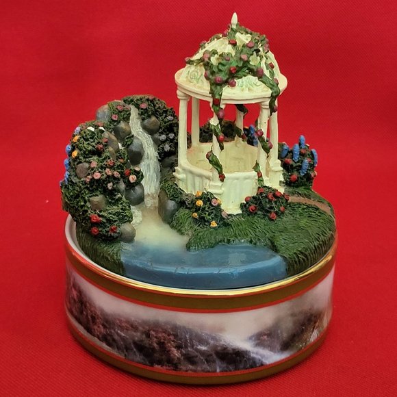 Thomas Kincade Peaceful Moments Hidden Arbor Musical Box Plays Love Story 2004 - Picture 9 of 14